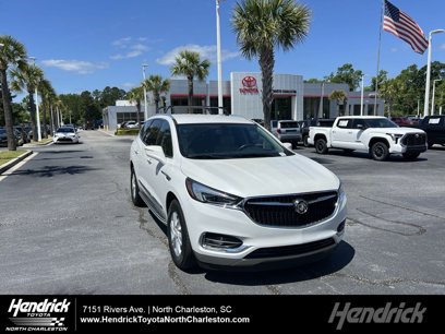 Used 2018 Buick Enclave Essence w/ LPO, Hit The Road Package
