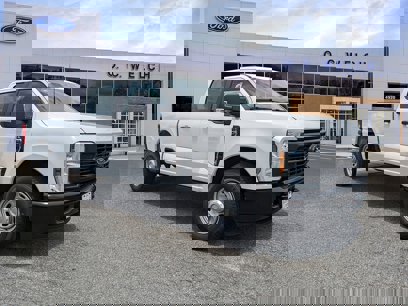 New 2025 Ford F250 XL