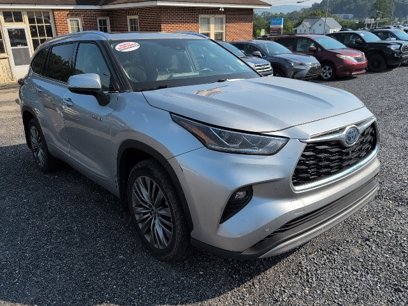 Used 2021 Toyota Highlander Platinum
