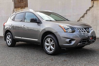 Used 2014 Nissan Rogue S w/ Convenience Package