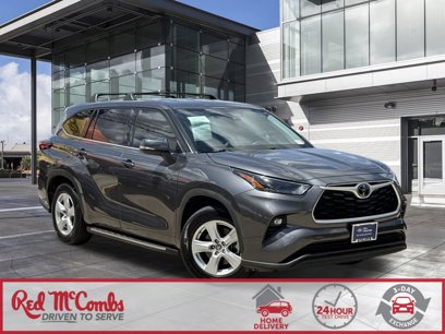 Used 2022 Toyota Highlander LE