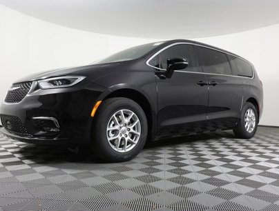 New 2025 Chrysler Pacifica Select