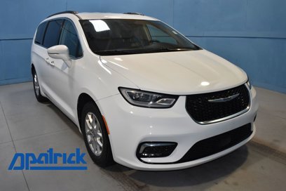 Used 2022 Chrysler Pacifica Touring-L