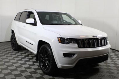 Used 2017 Jeep Grand Cherokee Altitude