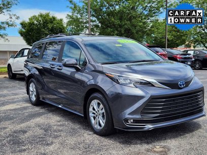 Used 2025 Toyota Sienna XLE