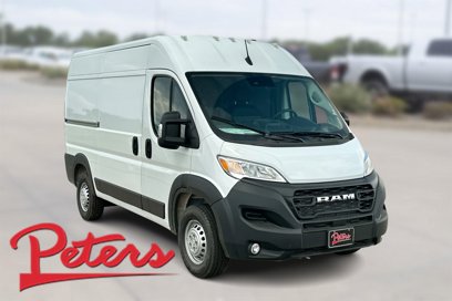 New 2025 RAM ProMaster 2500 w/ Convenience Group