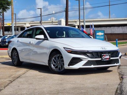Used 2024 Hyundai Elantra SEL