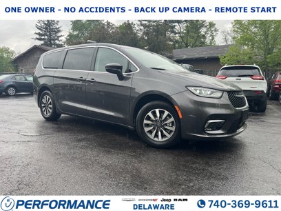 Used 2022 Chrysler Pacifica Touring-L