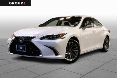 New 2025 Lexus ES 300h w/ Luxury Package