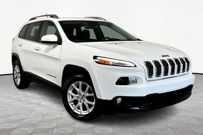 Used 2017 Jeep Cherokee Latitude w/ Safety/Convenience Group
