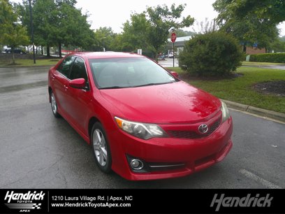 Used 2014 Toyota Camry SE