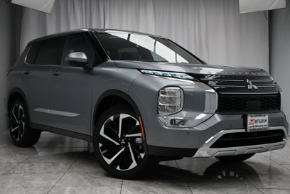 New 2024 Mitsubishi Outlander SE