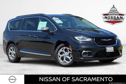 Used 2023 Chrysler Pacifica Limited
