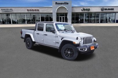 New 2023 Jeep Gladiator Sport