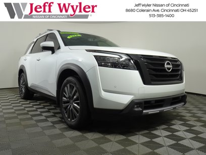 New 2025 Nissan Pathfinder SL w/ SL Premium Package