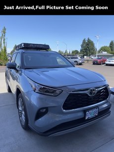 Used 2024 Toyota Highlander Platinum