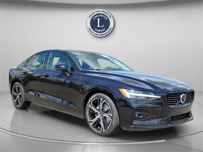 New 2024 Volvo S60 B5 Plus w/ Climate Package
