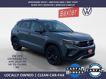 Used 2022 Volkswagen Taos SE w/ Panoramic Sunroof Package