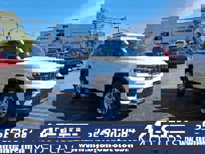 New 2025 Jeep Grand Cherokee Laredo X w/ Luxury Tech Group I