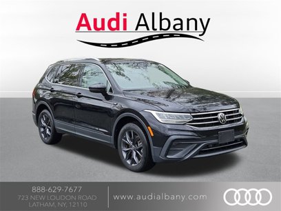 Used 2022 Volkswagen Tiguan SE w/ Panoramic Sunroof Package
