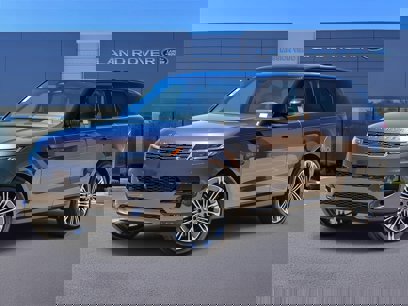 New 2025 Land Rover Range Rover Sport SE