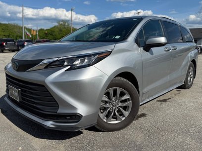 Used 2021 Toyota Sienna LE