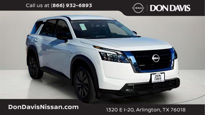 New 2025 Nissan Pathfinder S w/ Cargo Package