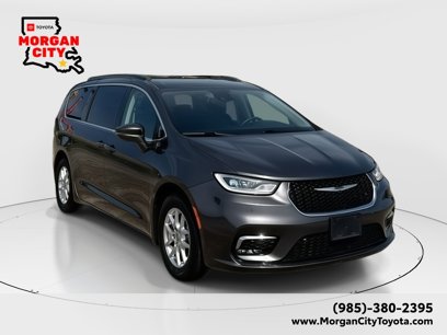 Used 2022 Chrysler Pacifica Touring-L