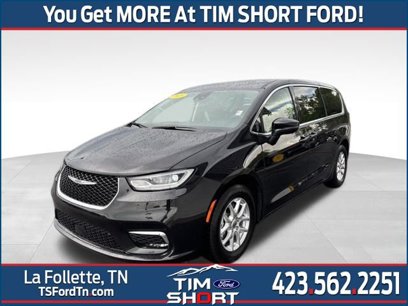 Used 2023 Chrysler Pacifica Touring-L