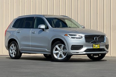 Used 2021 Volvo XC90 T6 Momentum