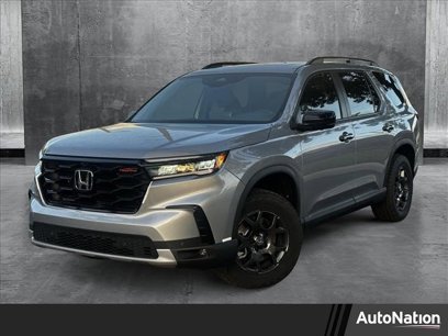 New 2025 Honda Pilot TrailSport