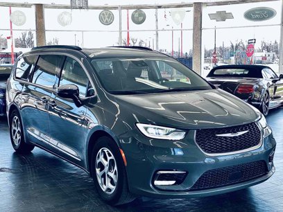 Used 2023 Chrysler Pacifica Limited