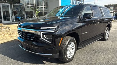 New 2025 Chevrolet Suburban LS