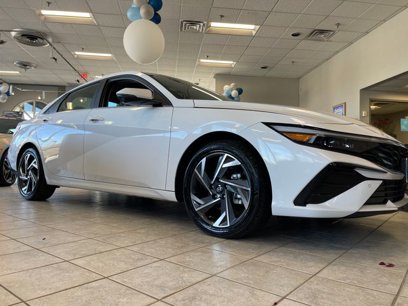 New 2025 Hyundai Elantra Limited