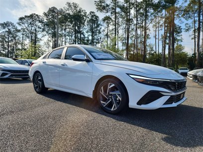 New 2025 Hyundai Elantra SEL