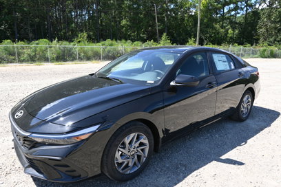 New 2025 Hyundai Elantra Blue
