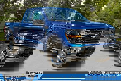 New 2025 Ford F150 XLT w/ Equipment Group 301A Standard