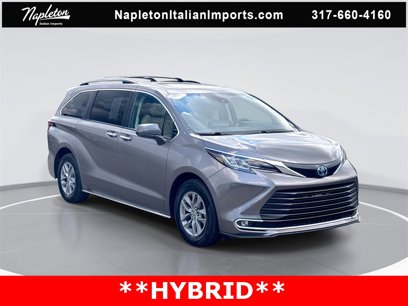 Used 2022 Toyota Sienna XLE