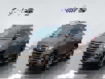 Used 2018 Ford Expedition XLT w/ Equipment Group 202A