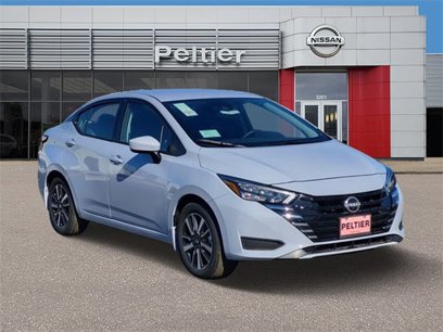 New 2025 Nissan Versa SV w/ Trunk Package