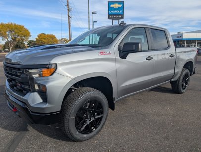 New 2025 Chevrolet Silverado 1500 Custom Trail Boss w/ LPO, Dark Essentials Package