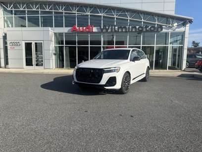 New 2025 Audi SQ7 Premium Plus