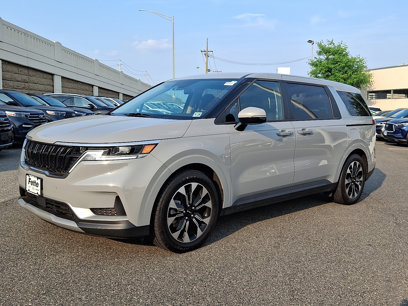 Certified 2024 Kia Carnival EX