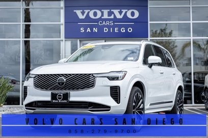 New 2025 Volvo XC90 B6 Plus w/ Protection Package Premier