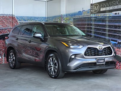 Used 2022 Toyota Highlander XLE