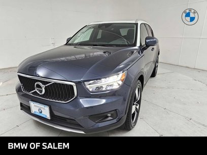 Used 2021 Volvo XC40 T5 Momentum w/ Premium Package