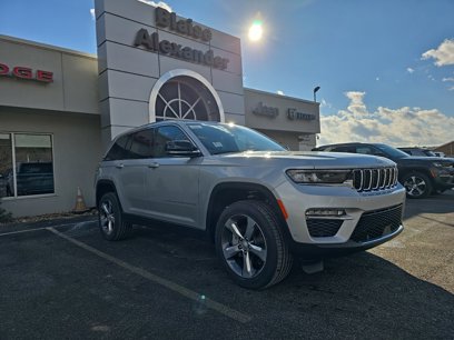 New 2025 Jeep Grand Cherokee Limited w/ Luxury Tech Group II