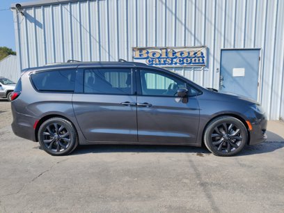 Used 2019 Chrysler Pacifica Touring-L Plus w/ Advanced Safetytec Group