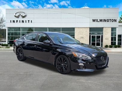 Used 2022 Nissan Altima 2.5 SR w/ Midnight Edition Package