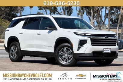 New 2025 Chevrolet Traverse LT w/ Enhanced Driving Package